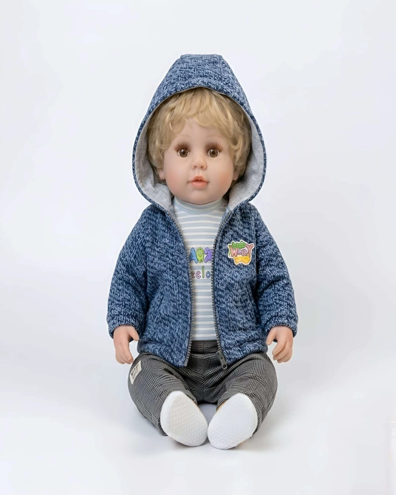 MUÑECO REBORN REALISTA PARA NIÑOS CON CONJUNTO AZUL MELANGE Y CAPUCHA - 6