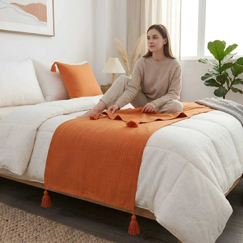 PIECERA DE CAMA DISEÑO LINO CON BORLAS - 2
