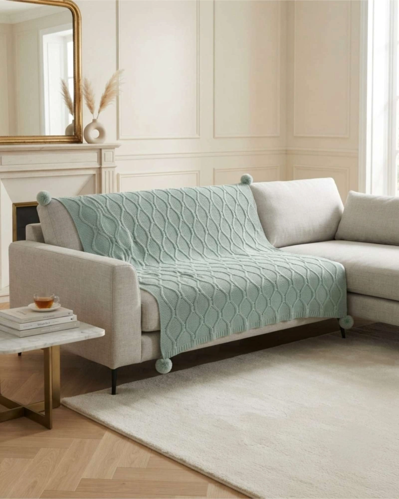 MANTA DECORATIVA DE LUJO CON POMPONES 130X150 CM – ELEGANCIA Y ESTILO - 4