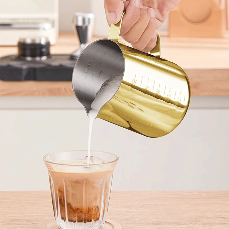 JARRA DE ESPUMA  DE LECHE - 2