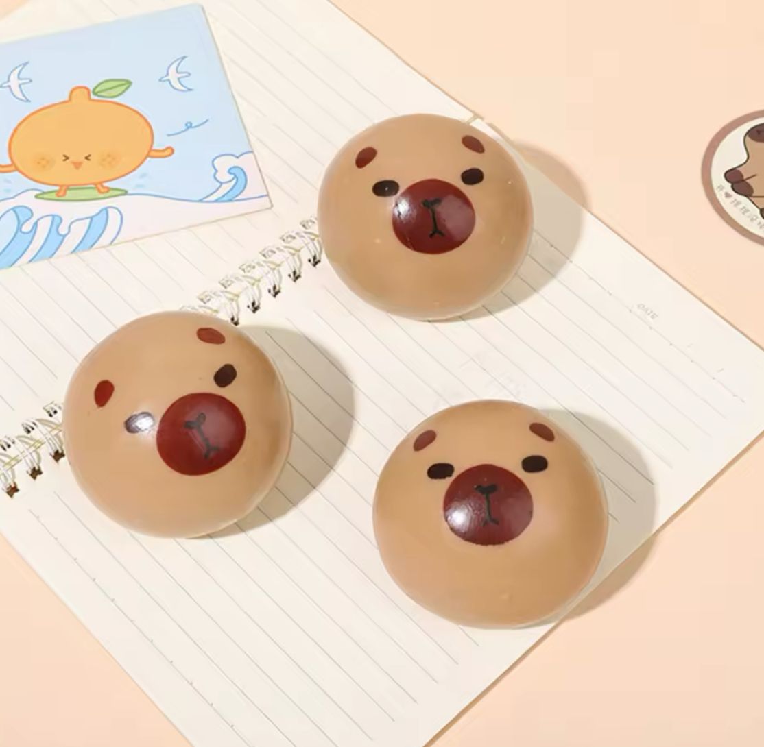 SQUISHY REALISTA DE CAPIBARA ULTRASUAVE PELOTA - 2
