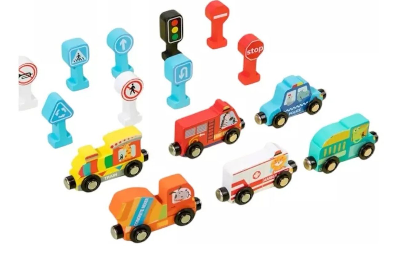 SET DE 6 VEHICULOS DE MADERA CON IMANES SEÑALES DE TRANSITO Y CAJA - 3