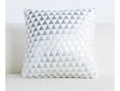 FUNDA COJÍN TUTIHOGAR PELUDO CON TRIÁNGULOS 45 X 45 CM - 1