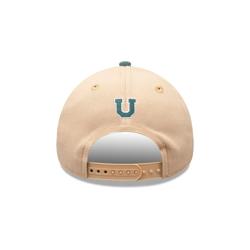 JOCKEY UNIVERSIDAD DE CHILE 2026 ESCUDO BEIGE NEW ERA - 4