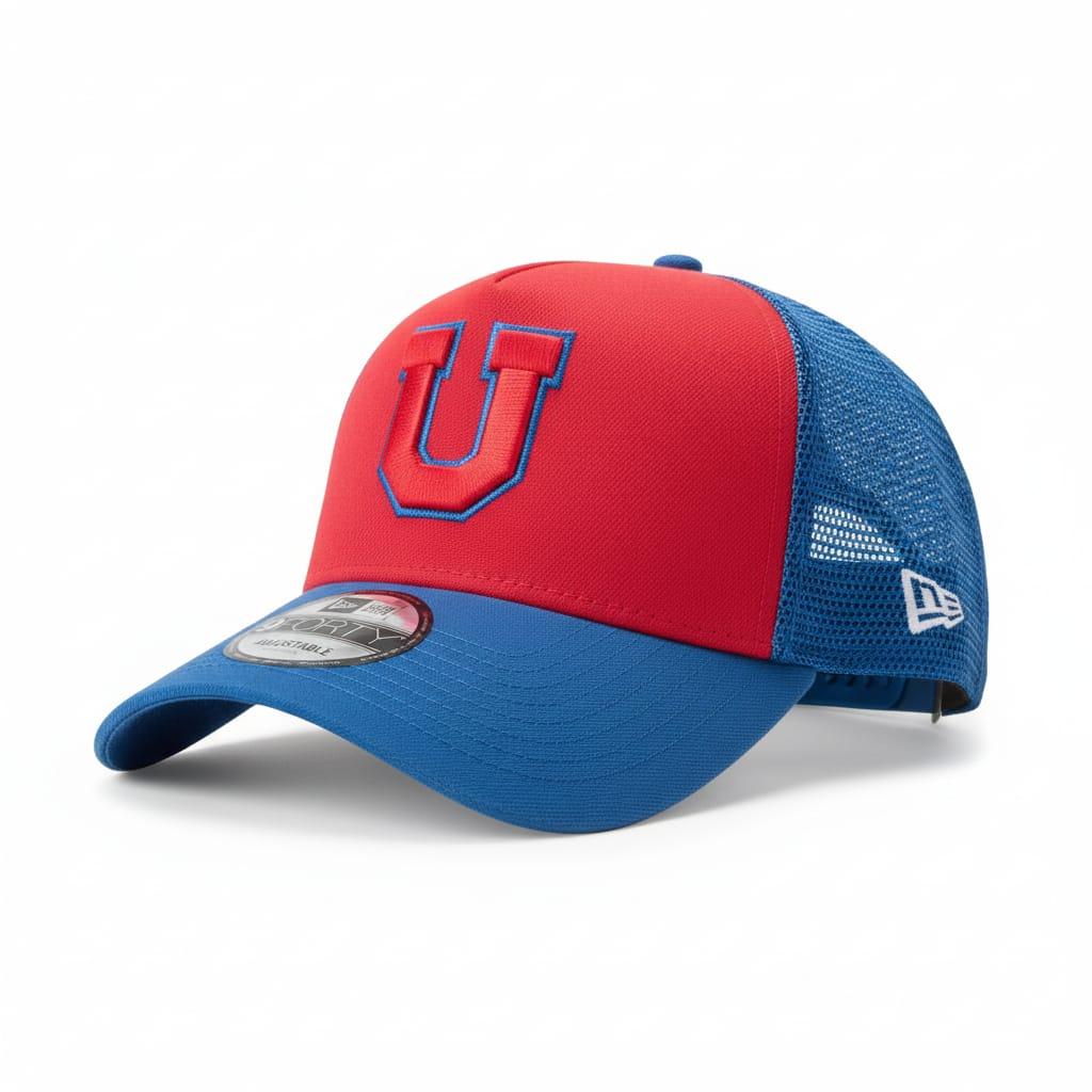 JOCKEY UNIVERSIDAD DE CHILE 2026 TRUCKER ROJO AZUL NEW ERA - 1