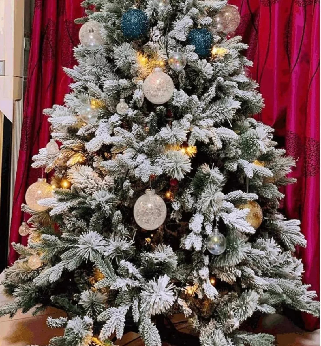 ÁRBOL DE NAVIDAD NEVADO 210CM FRONDOSO - 5