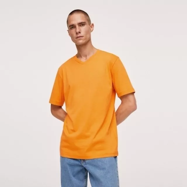 POLERA MANGA CORTA HOMBRE CUELLO EN V 100% ALGODON - 1