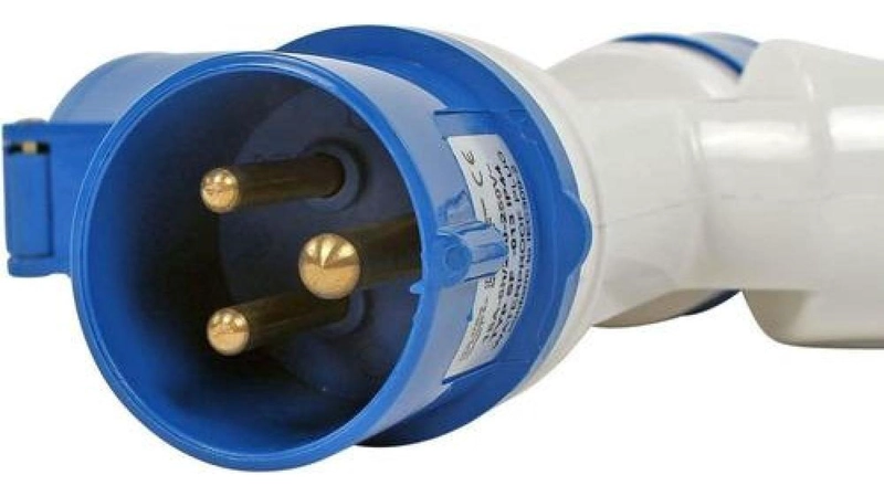 TOMA BLANCO HEMBRA ENCHUFE INDUSTRIAL DERIVACIÓN MÚLTIPLE 220V 2P+T - 5
