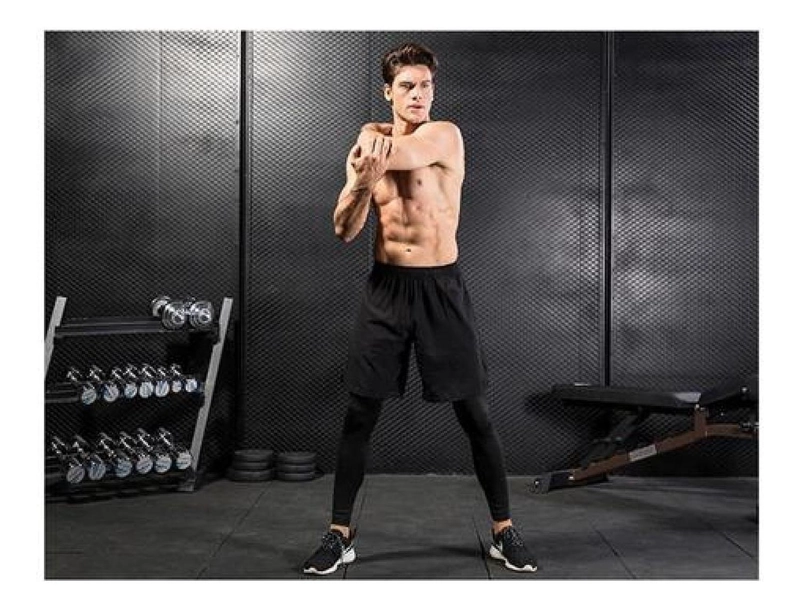 SHORT HOMBRE GIMNASIO CON CALZA LARGA Y BOLSILLO PARA CELULAR - 5