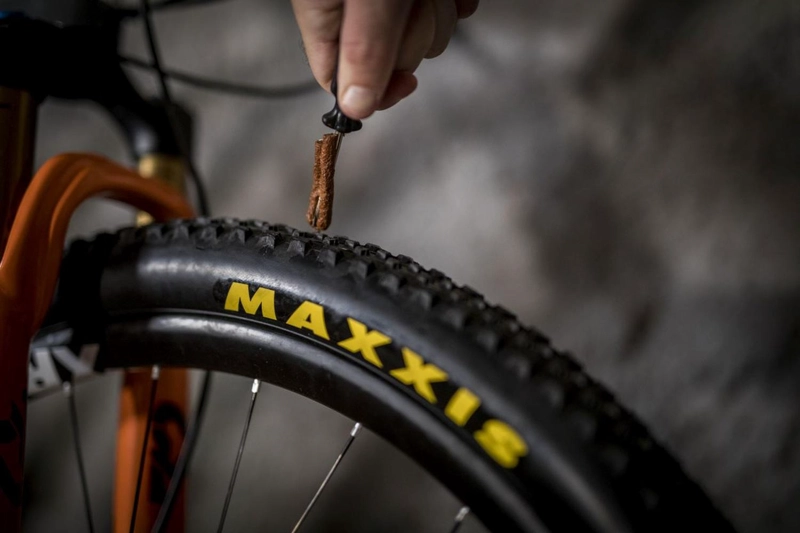 KIT 10 MECHAS MEDIANAS 3.5MM REPARACION NEUMATICOS TUBELESS ROJO - 5
