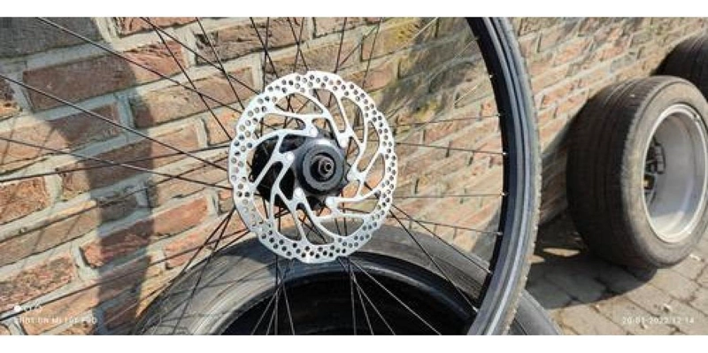 ROTOR FRENO DISCO SHIMANO SM-RT30 180MM CENTER LOCK MTB - PLATEADO - 8