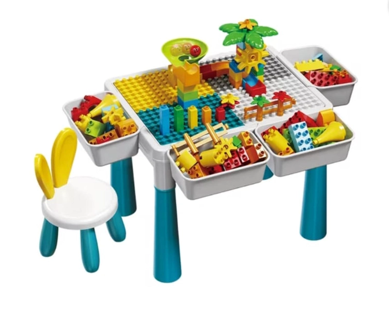 MESA PARA BLOQUES DE CONSTRUCCION CON SILLA Y BLOQUES - 1