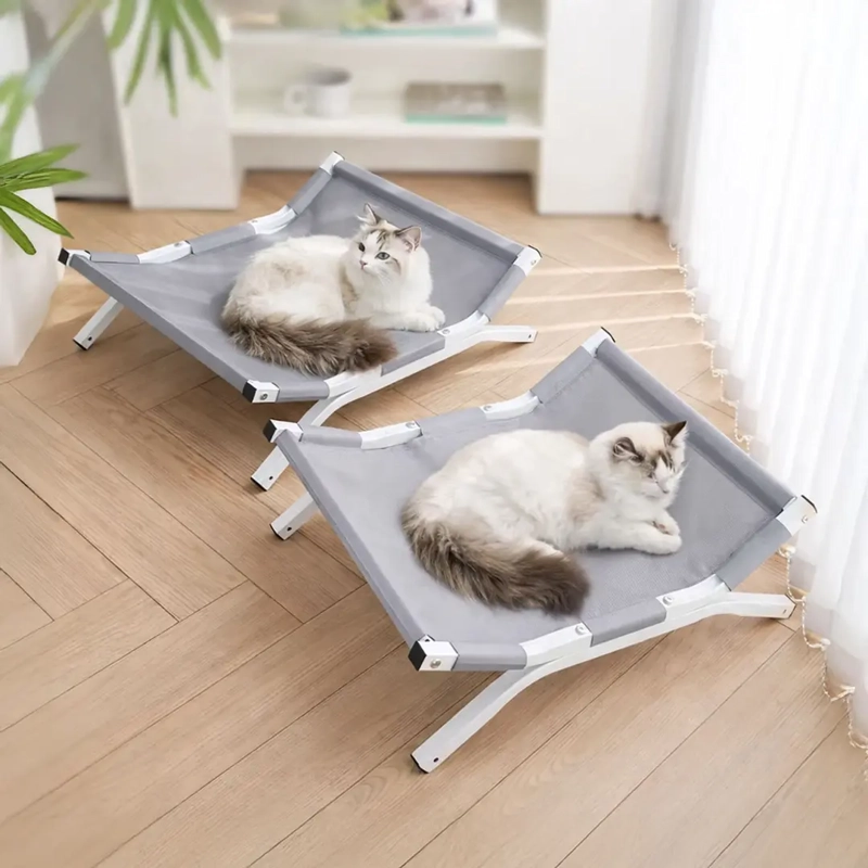 CAMA ELEVADA PARA PERROS Y GATOS IMPERMEABLE - 4