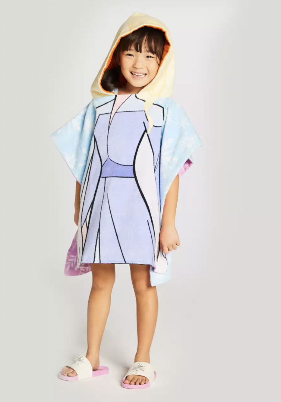 TOALLA CON CAPUCHA REVERSIBLE FROZEN 2 - 3
