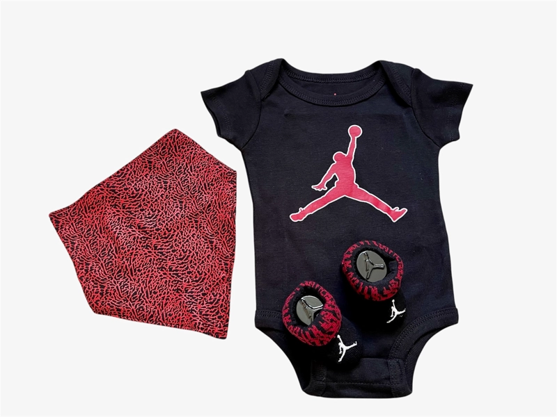 SET JORDAN: BODY, BABERO Y BOTINES - 5