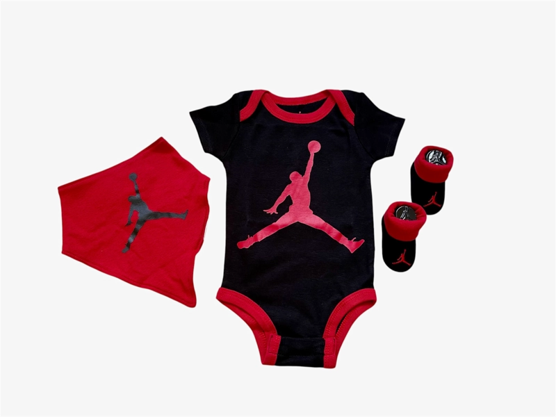 SET JORDAN: BODY, BABERO Y BOTINES - 1