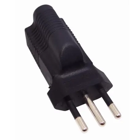ADAPTADOR DE ENCHUFE AMERICANO - 2