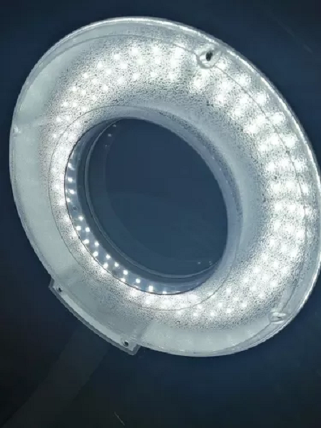 LUPA CON LUZ LED CON PEDESTAL Y RUEDAS - 4