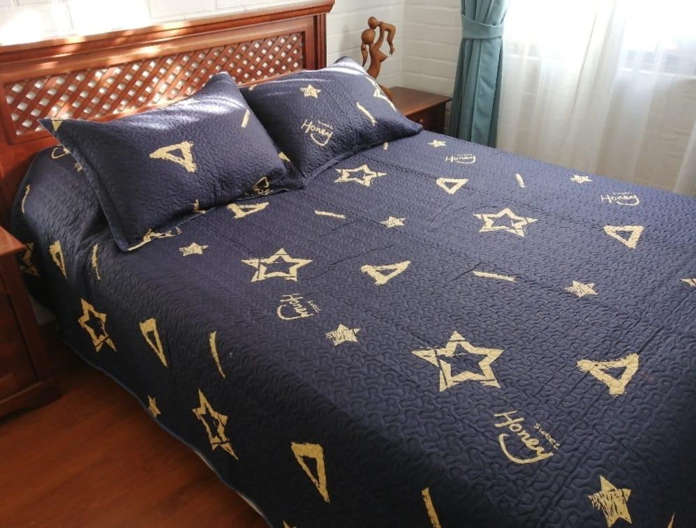 CUBRECAMA QUILT DELGADO DE VERANO 1.5 PLAZA - 1