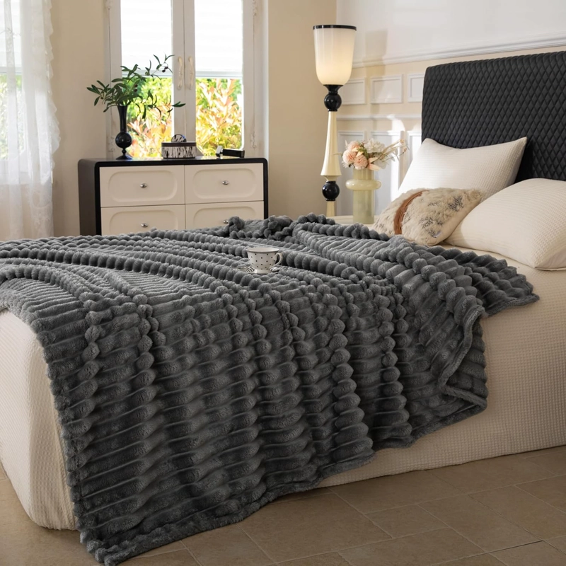 FRAZADA O MANTA PLUSH ACANALADA KING 180CM X 200CM COLOR NEGRO - 6