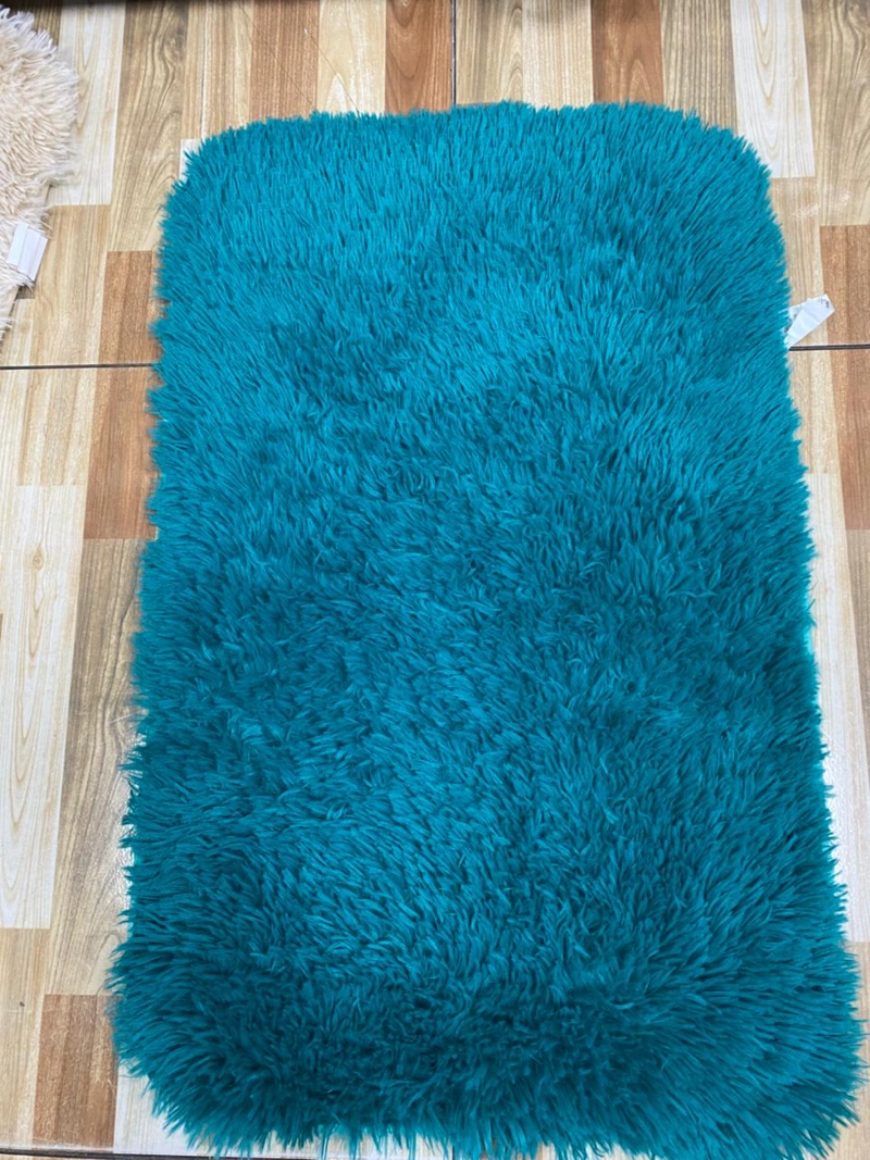 ALFOMBRA PELUDA DE ENTRADA O BAJADA DE CAMA TIPO SHAGGY 50CM X 80CM UNICOLOR TURQUESA - 4