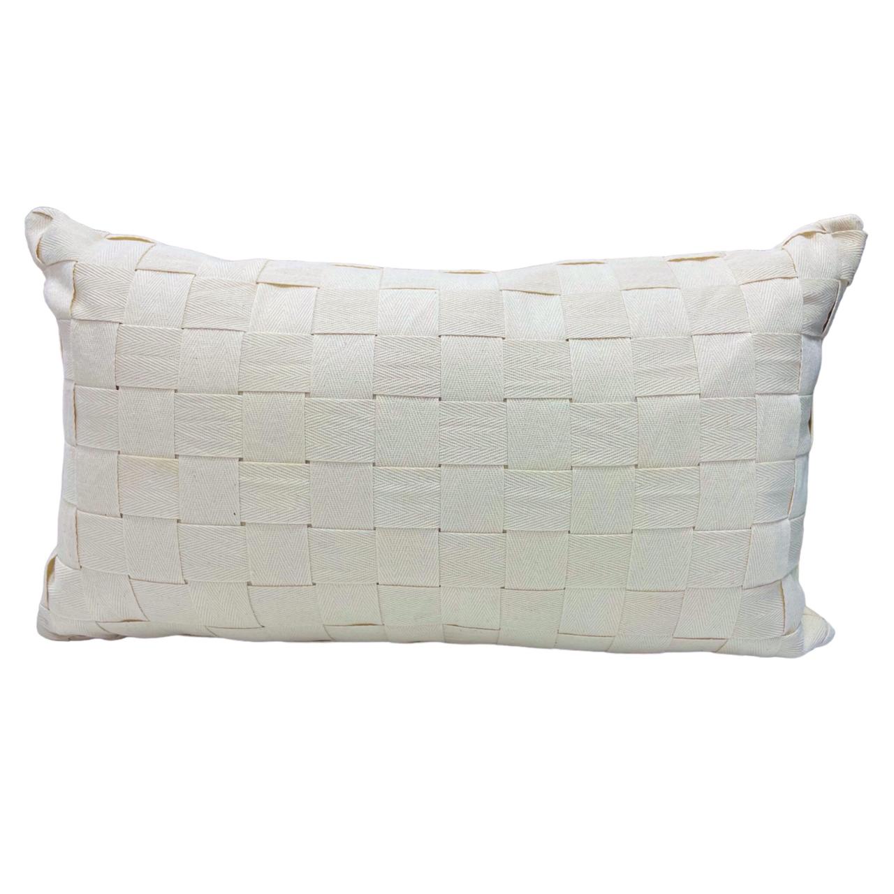 COJIN TODOHOGARSANTIAGODECHILE ENTRELAZADO CINTA ESPIGA 49 X 26 CM BEIGE