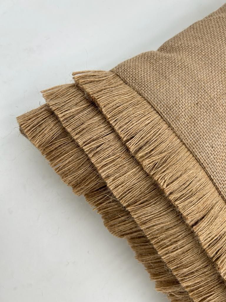 SET DE 2 COJINES DETALLES EN YUTE, 45X45 Y 30X50CM - 4