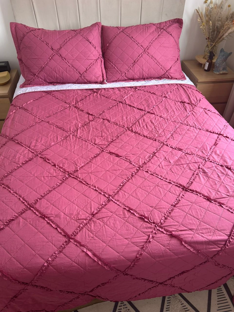 CUBRECAMA 2 PLAZAS MICROFIBRA CON VUELOS  FUCSIA - 2