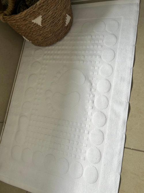 TOALLA PARA SUELO DE BAÑO 80CM X 50CM - 4