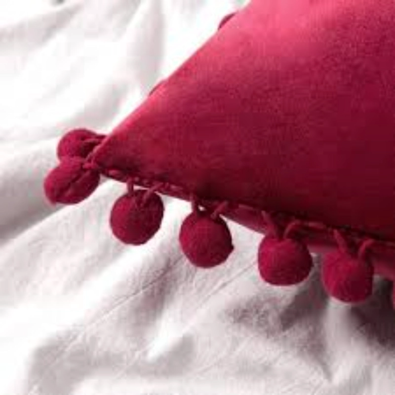 SET DE 2 COJINES DE TERCIOPELO CON POMPOM - ROJO - 1