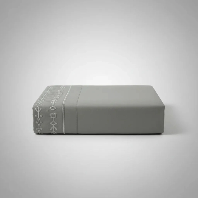 JUEGO DE SABANAS BORDADAS SUPER KING GRIS 4 PIEZAS - 2