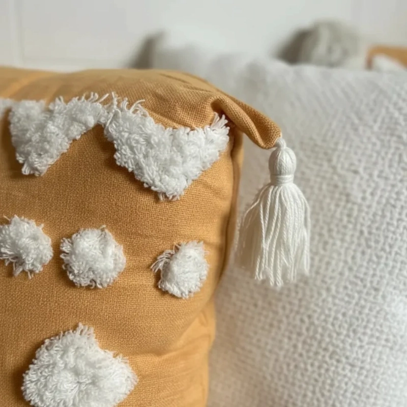 SET DE 3 COJINES DECORATIVOS BOHO AMARILLO Y BLANCO - 2