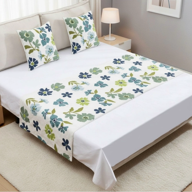 JUEGO DE PIECERA BORDADA MEDIDA 210X70CM + 2 FUNDAS - 1