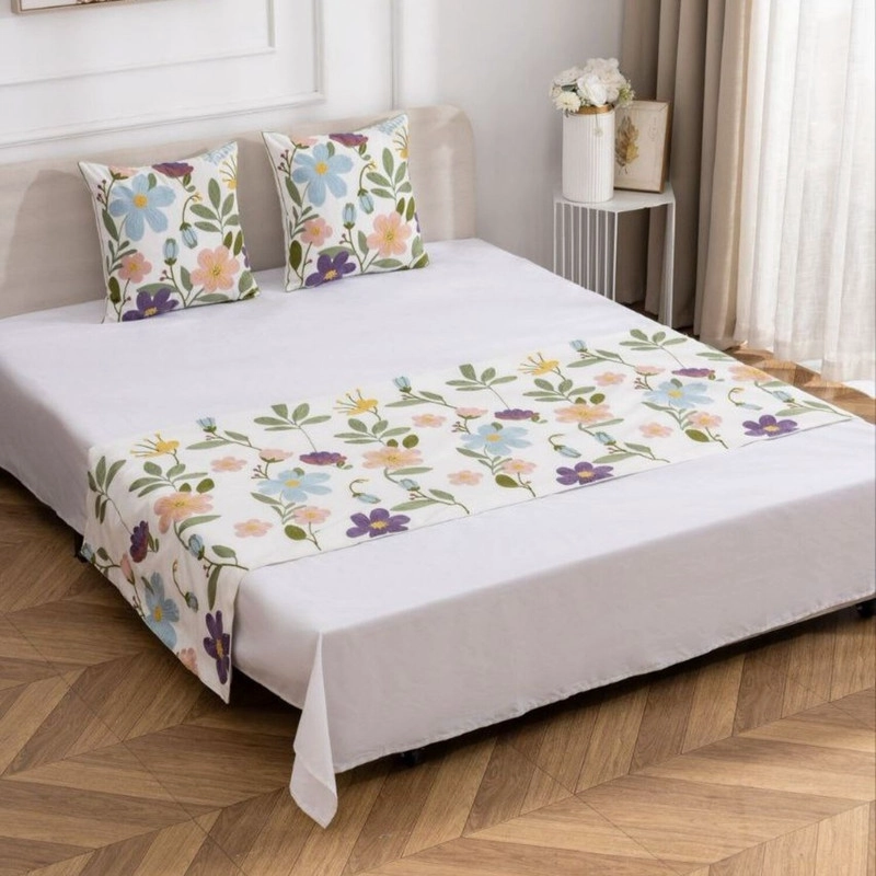 JUEGO DE PIECERA BORDADA MEDIDA 210X70CM + 2 FUNDAS - 1