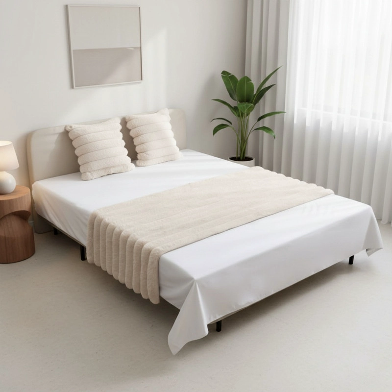 JUEGO DE PIECERA PELUDA TEXTURIZADA MEDIDA 70X210CM PIE DE CAMA BEIGE - 1