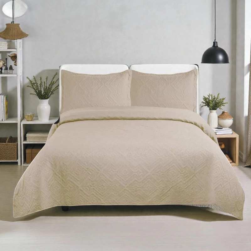 CUBRECAMA QUILT DE VERANO DE 2 PLAZAS MEDIDA 230X250CM DELGADO + 2 FUNDAS DE ALMOHADA BEIGE - 1