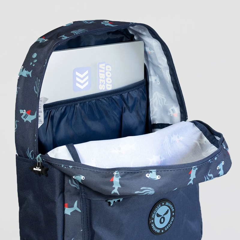 MOCHILA KIDS SHARKY MOOSE - 4