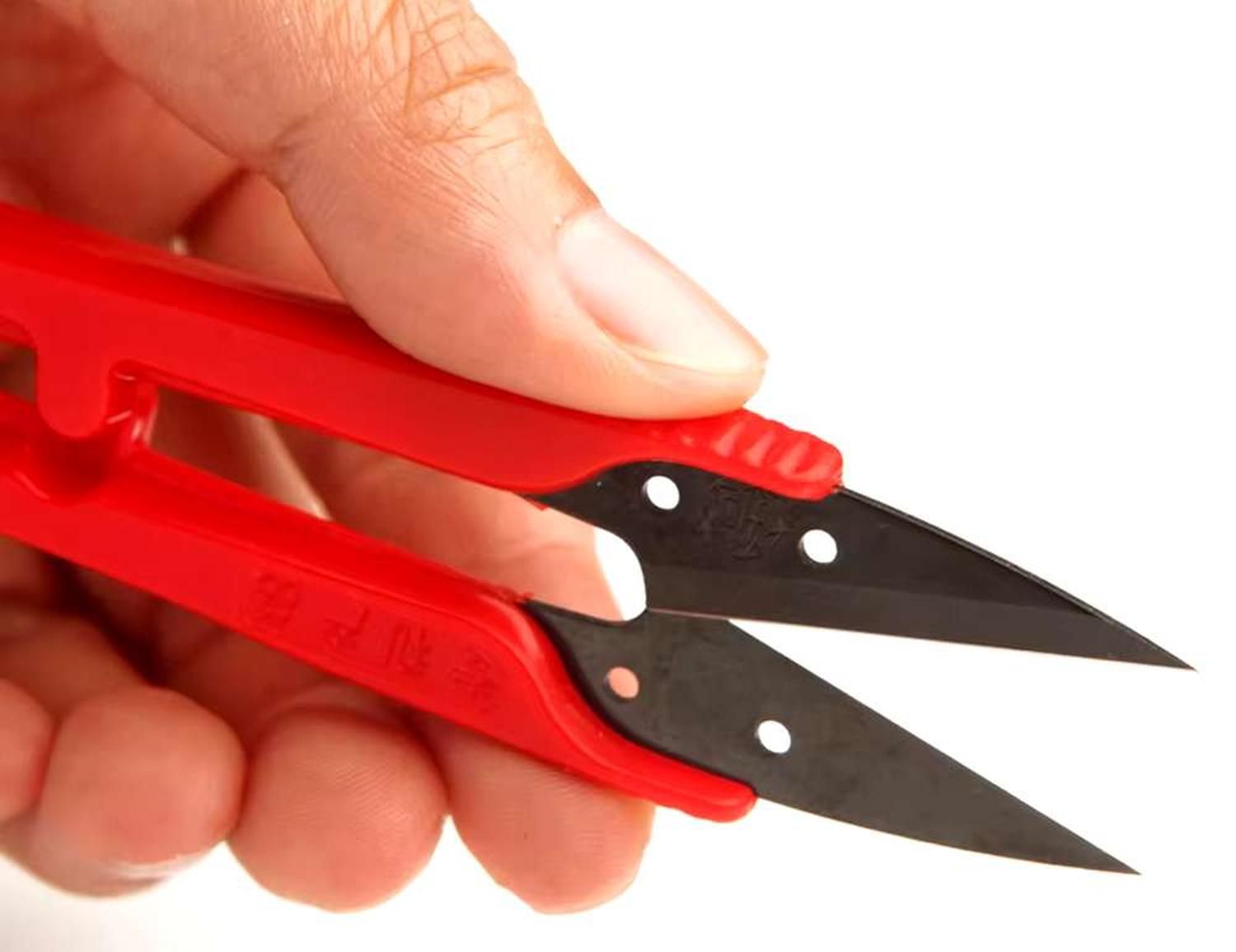 MINI CORTA HILACHA HILO HILACHERA COSTURA TIJERA PORTATIL 11CM COLOR AL AZAR - 4
