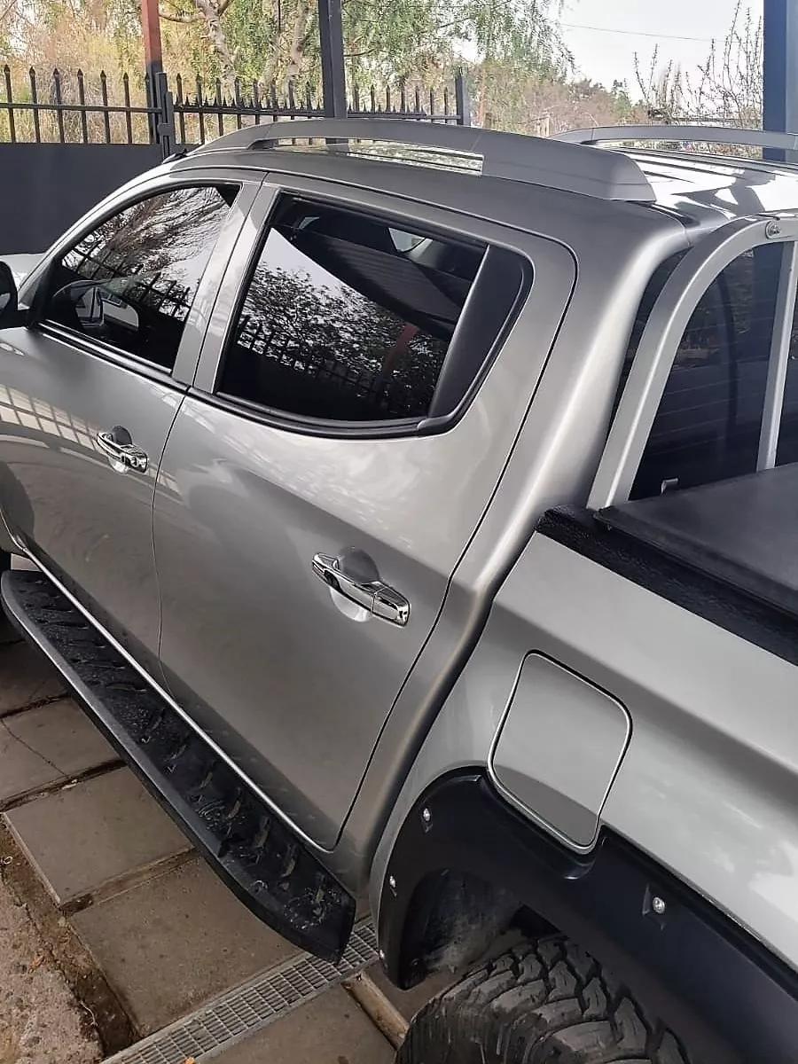 BARRA DE TECHO DECORATIVA MITSUBISHI L200 2006 - 2022 - 2