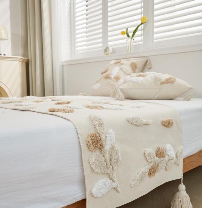 PIECERA HOMESTORE CAMA BOHO HOJAS 210 X 60 CM CRUDO + 2 FUNDAS 45 X 45 CM - 2