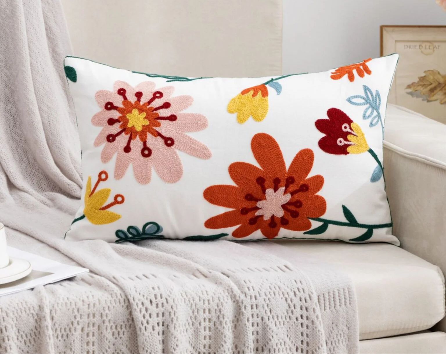 COJÍN HOMESTORE BORDADO LILIUM 50 X 30 CM MULTICOLOR - 1