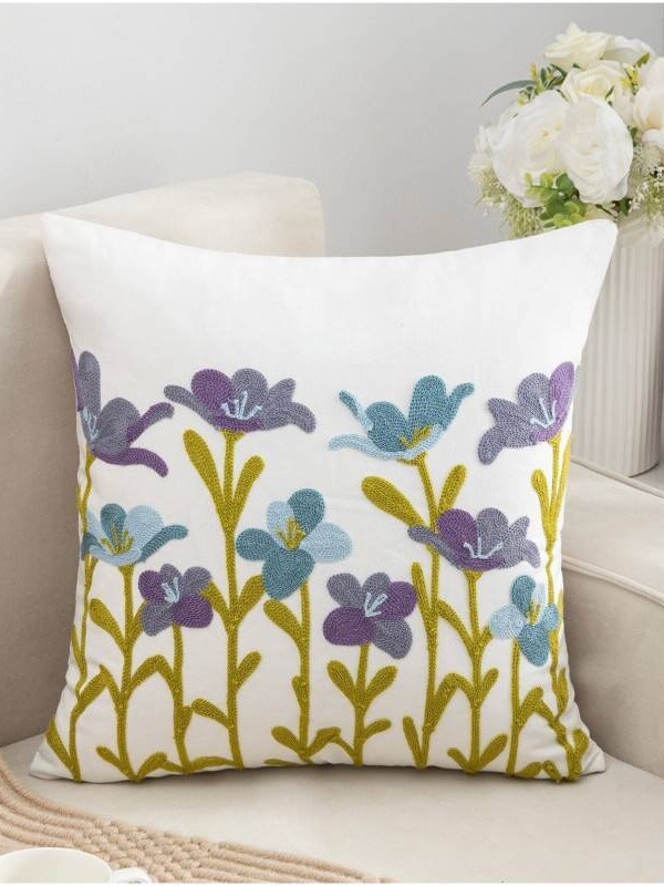 COJÍN HOMESTORE BORDADO 45 X 45 CM LILA CELESTE - 2