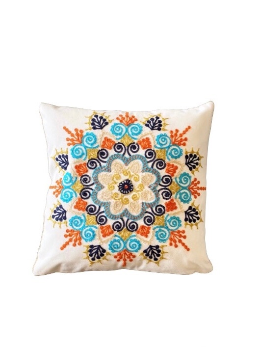 COJÍN HOMESTORE BORDADO MANDALA 45 X 45 CM MULTICOLOR - 1