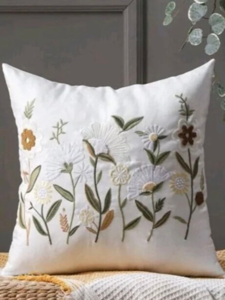 COJÍN HOMESTORE BORDADO FLORES 45 X 45 CM BLANCO - 2