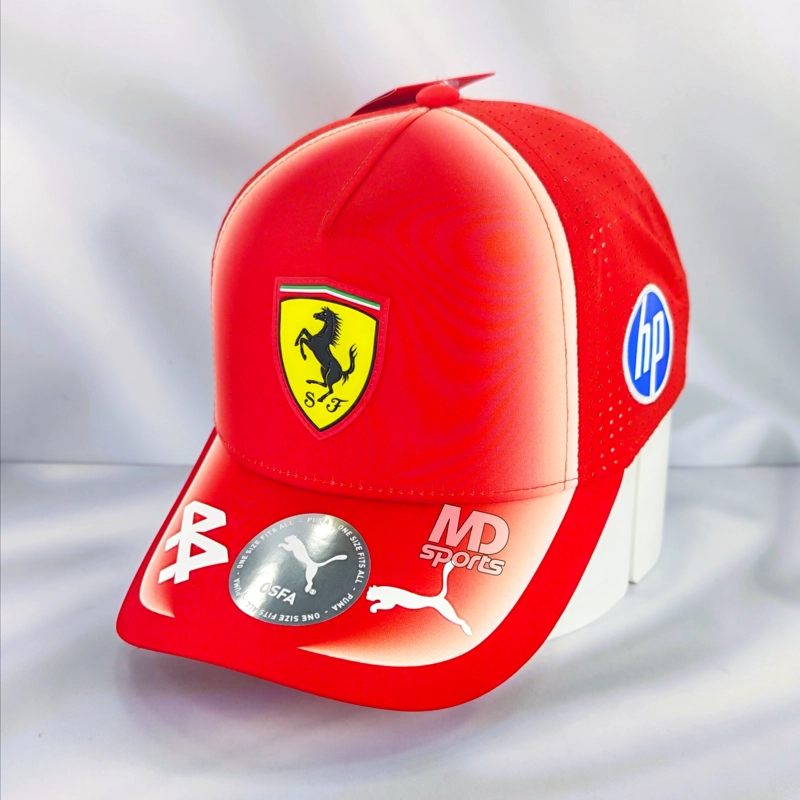 GORRO JOCKEY F1 PUMA OFICIAL SCUDERIA FERRARI HP LEWIS HAMILTON 2026 ROJO - 1