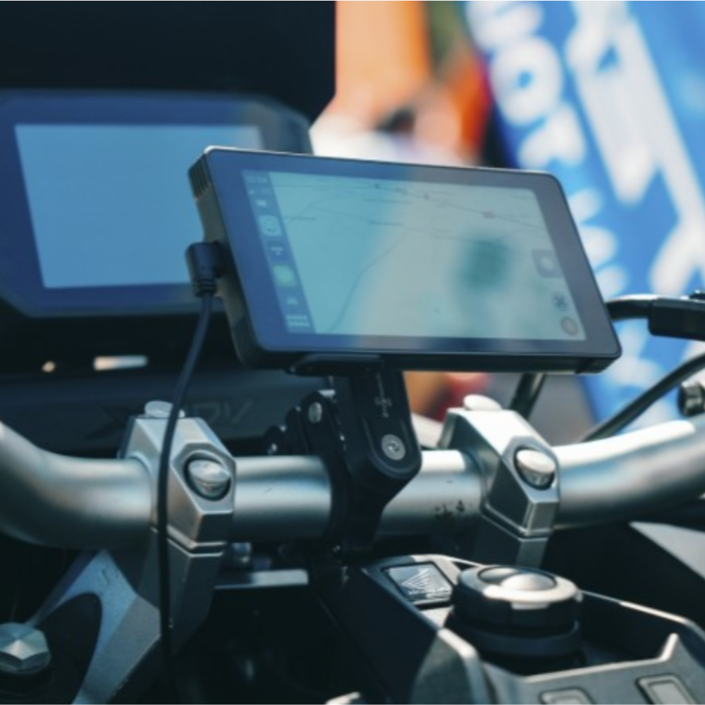 INTERPHONE PANTALLA 5.5' PARA MOTO BMW  CARPLAY & ANDROID AUTO INALAMBRICO - 2