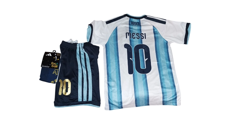 KIT PACK NIÑOS ARGENTINA MESSI 2026 TITULAR COPA DEL MUNDO - 4