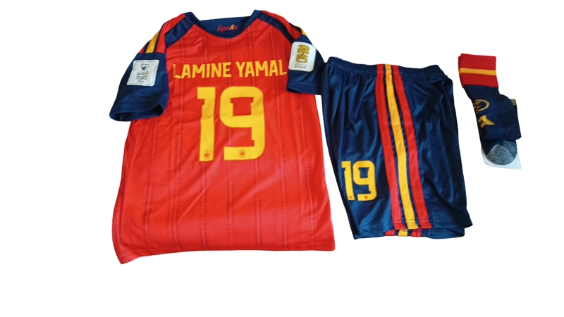 CONJUNTO NIÑOS ESPAÑA TITULAR 26 27 LAMINE YAMAL - 1