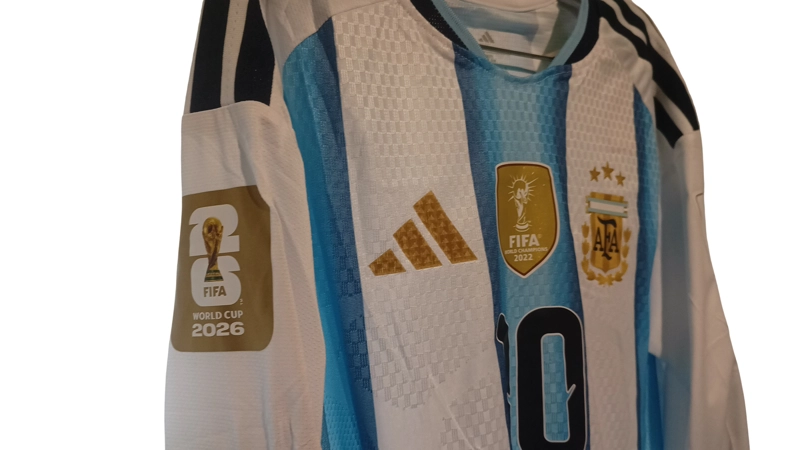 CAMISETA ARGENTINA MANGA LARGA VERSION JUGADOR MESSI 2026 - 4