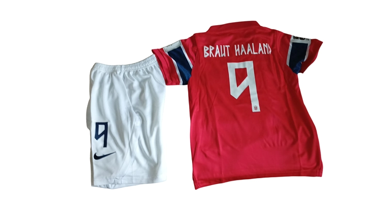 KIT PACK CONJUNTO NIÑOS NORUEGA TITULAR HAALAND 26 27 - 4